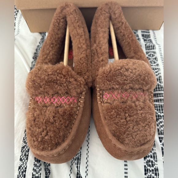 UGG Shoes - Ansley UGG braid slippers